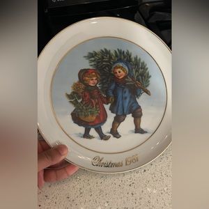 Avon Vintage plate